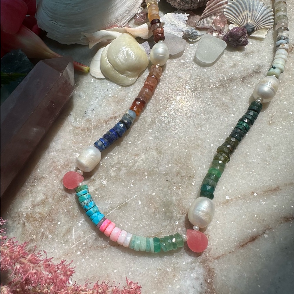 Multicolor Rainbow Faceted Gemstone Beaded Necklace with Pearls.